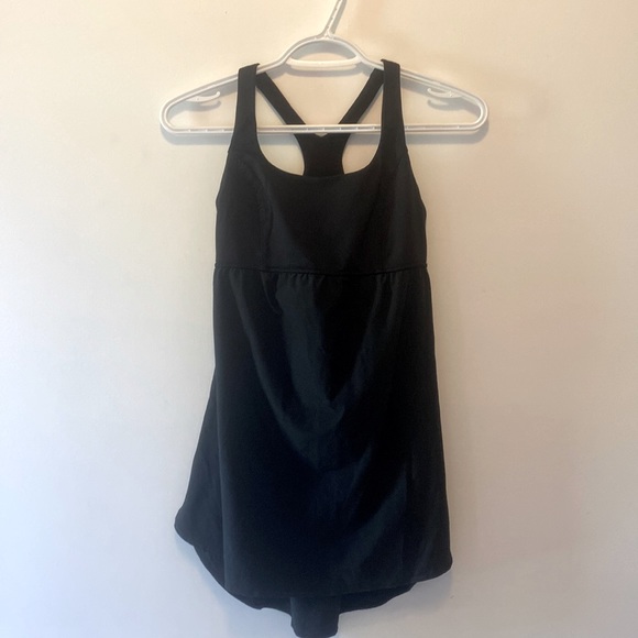 Lululemon tank, size 6 - Picture 1 of 2